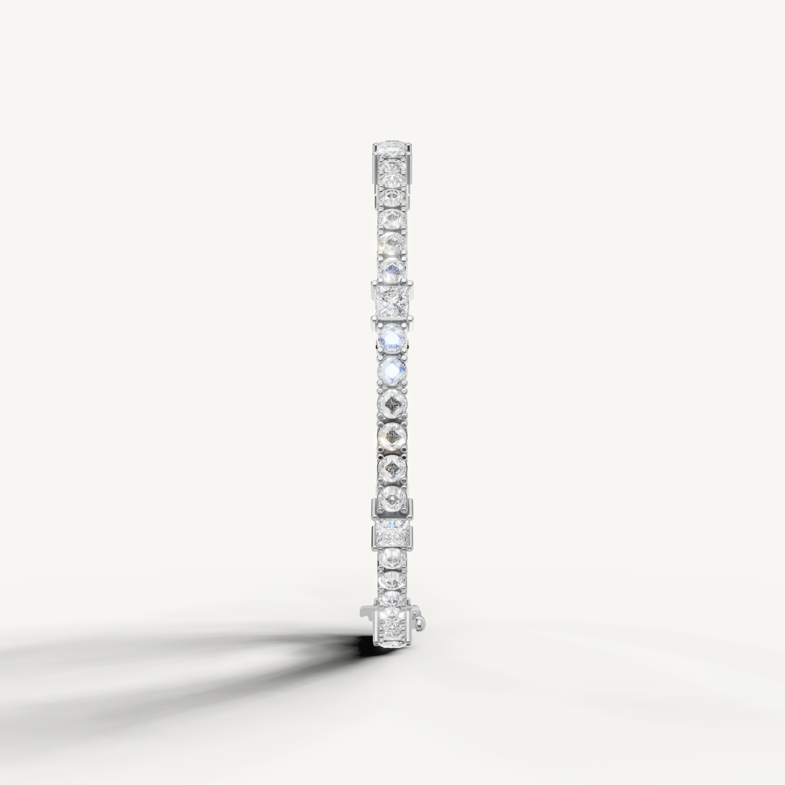 Elegant white gold bracelet with round and princess cut diamonds