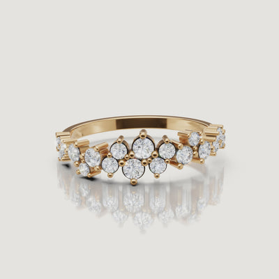 Yellow Gold Video Alt: Rotating video of Raul Diamonds yellow gold clustered diamond wedding band with round stones